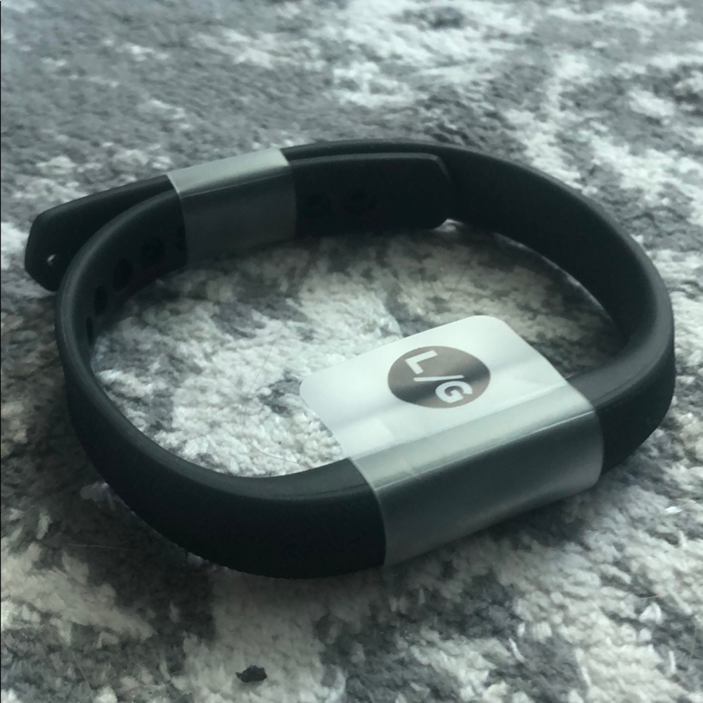 NWT black Fitbit band - large